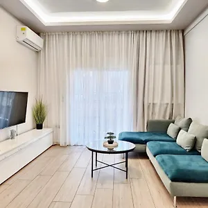 Center With A Modern Breeze Θεσσαλονίκη